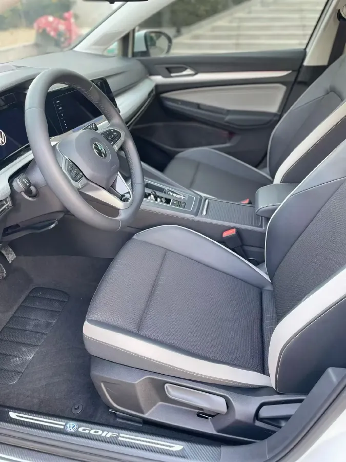 2023 Volkswagen Golf 1.4T 150HP L4 7DCT,autocango,china used car exporter,china ev exporter,chinese used car exporter,chinese used ev exporter