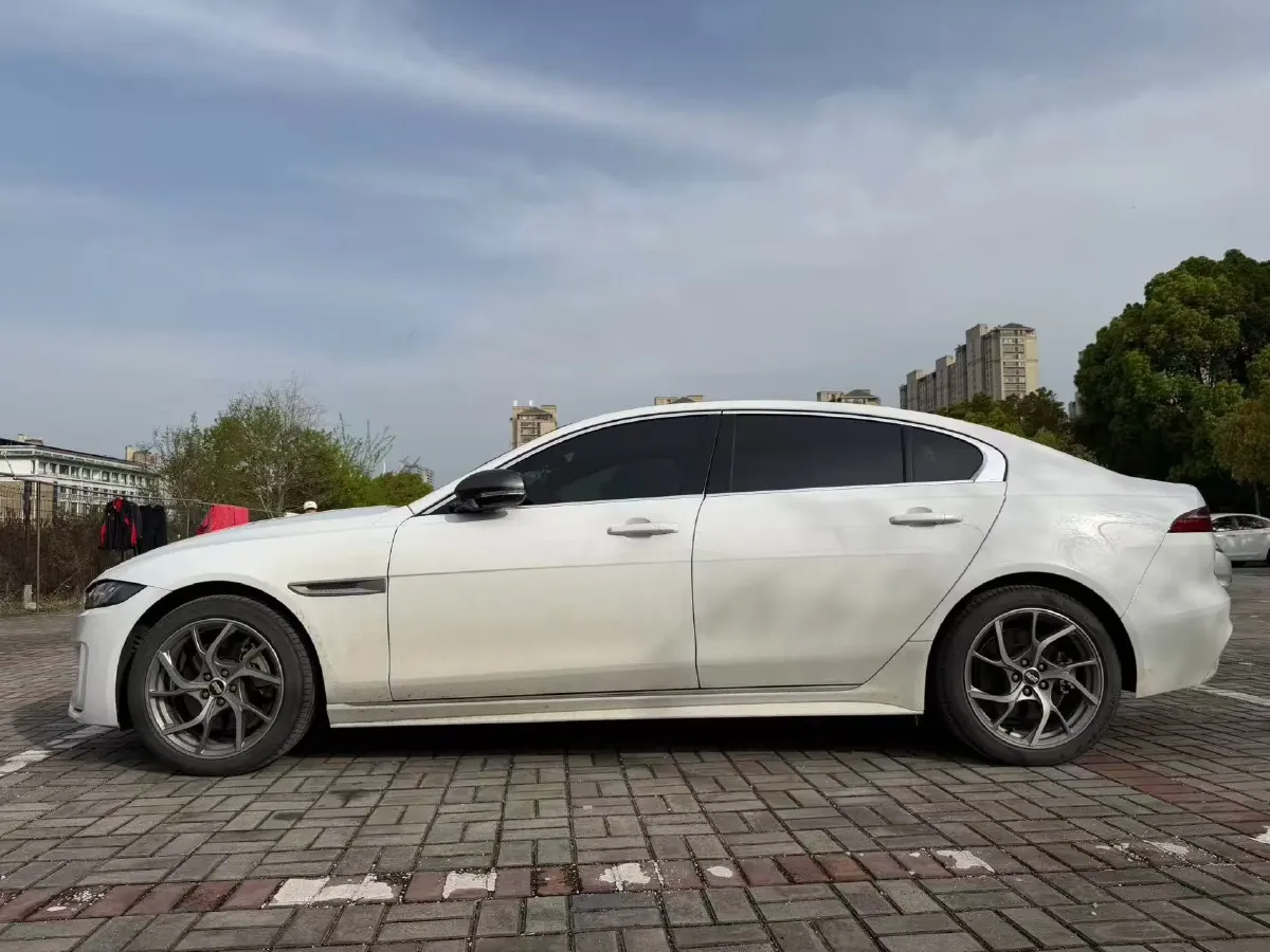 2023 Jaguar XEL 2.0T 250HP L4 8AT,autocango,china used car exporter,china ev exporter,chinese used car exporter,chinese used ev exporter