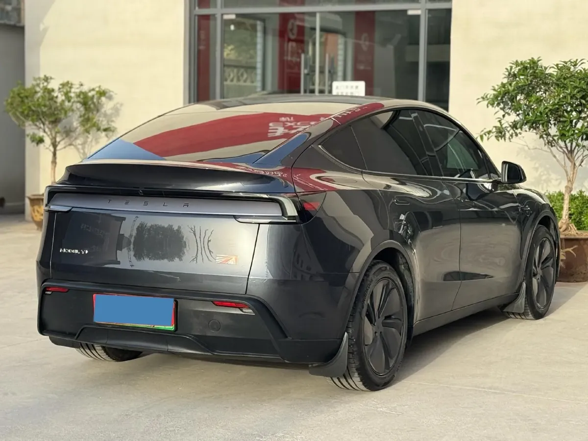 2025 Tesla Model Y BEV 78.4KWH,autocango,china used car exporter,china ev exporter,chinese used car exporter,chinese used ev exporter
