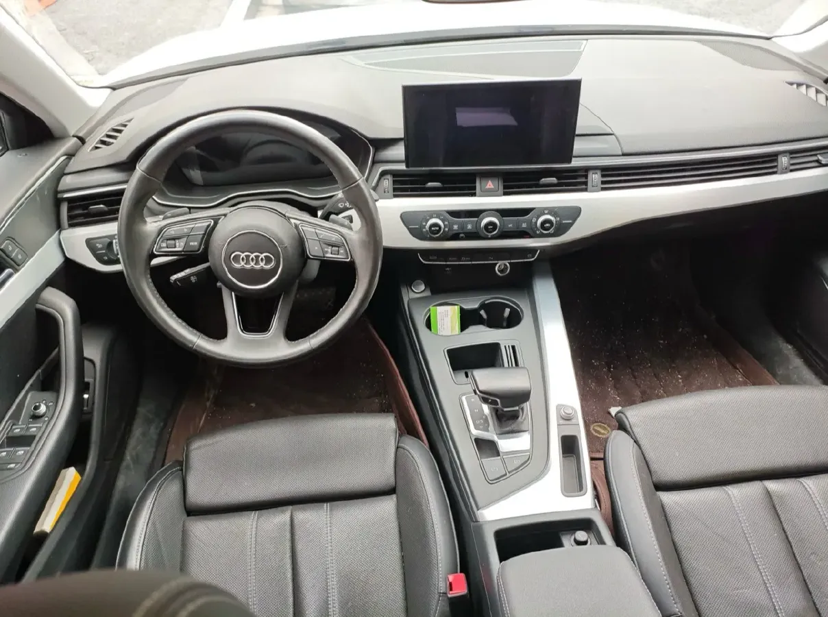 2020 Audi A4L 2.0T 190HP L4 7DCT,autocango,china used car exporter,china ev exporter,chinese used car exporter,chinese used ev exporter