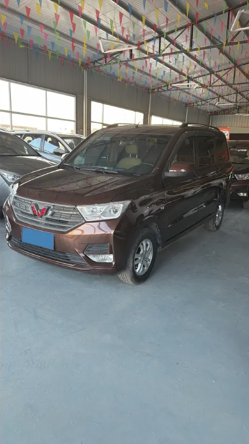2021 WuLing RongGuang New Truck 1.5L 99HP L4 5MT,autocango,china used car exporter,china ev exporter,chinese used car exporter,chinese used ev exporter