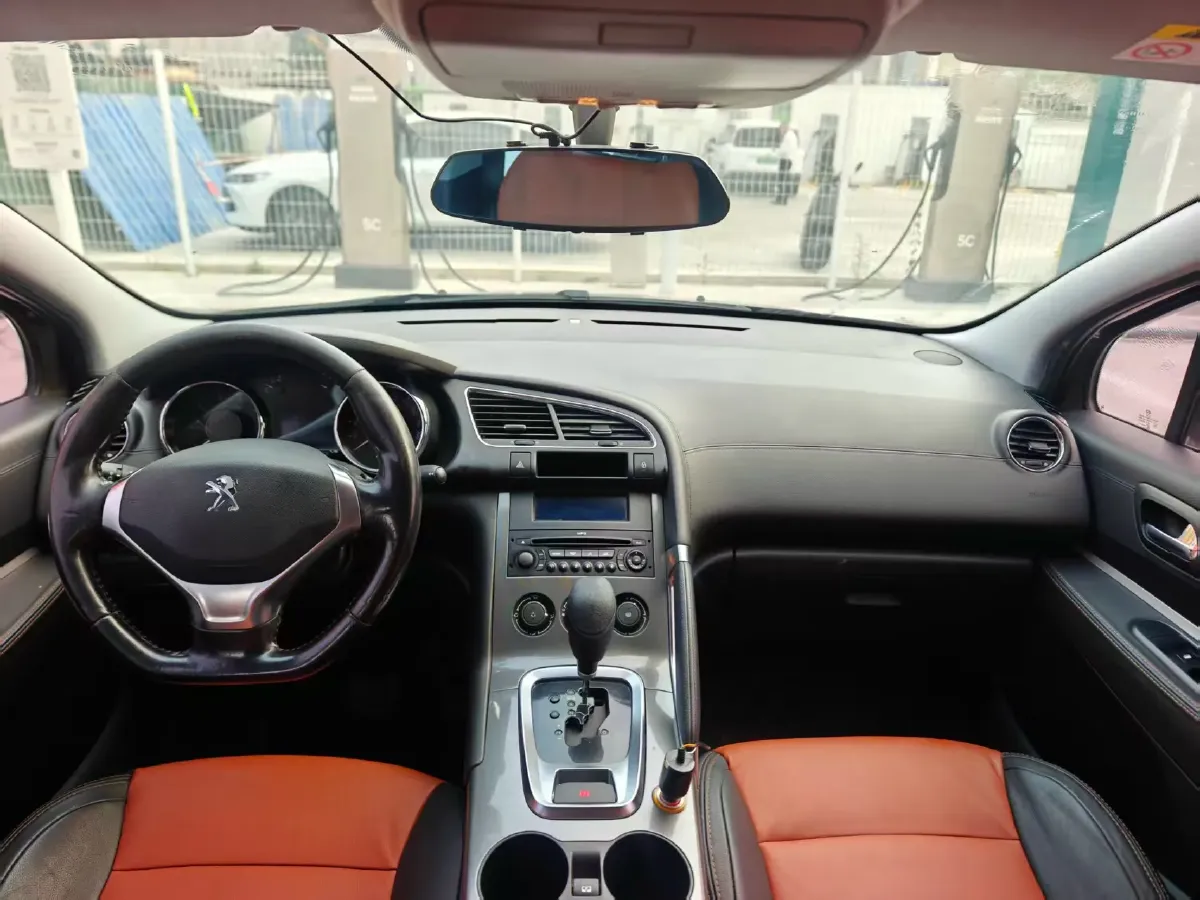 2015 Peugeot 3008 2.0L 147HP L4 6AT,autocango,china used car exporter,china ev exporter,chinese used car exporter,chinese used ev exporter