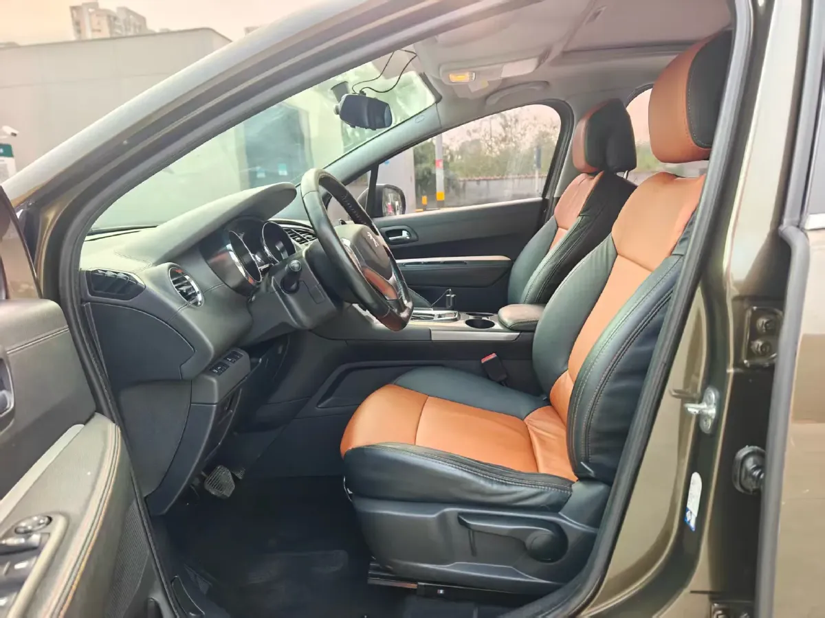 2015 Peugeot 3008 2.0L 147HP L4 6AT,autocango,china used car exporter,china ev exporter,chinese used car exporter,chinese used ev exporter