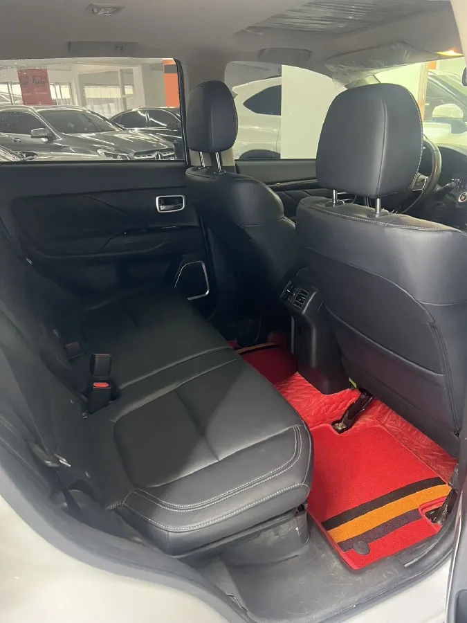 2019 Mitsubishi Outlander 2.0L 166HP L4 CVT,autocango,china used car exporter,china ev exporter,chinese used car exporter,chinese used ev exporter