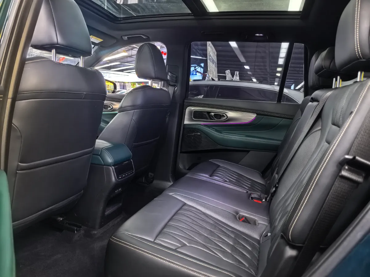 2022 GAC Trumpchi GS8 2.0T 252HP L4 8AT,autocango,china used car exporter,china ev exporter,chinese used car exporter,chinese used ev exporter