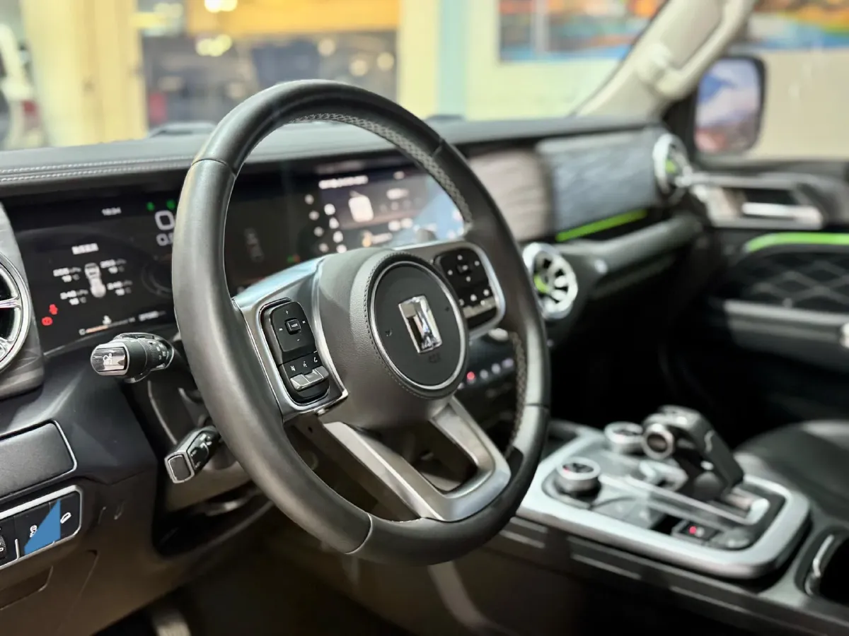 2023 Tank 300 2.0T 227HP L4 8AT,autocango,china used car exporter,china ev exporter,chinese used car exporter,chinese used ev exporter