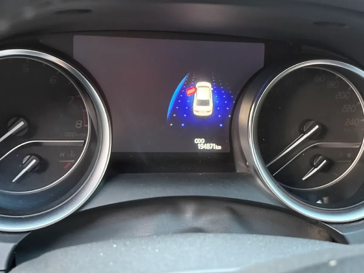 2018 Toyota Camry 2.5L 209HP L4 8AT,autocango,china used car exporter,china ev exporter,chinese used car exporter,chinese used ev exporter