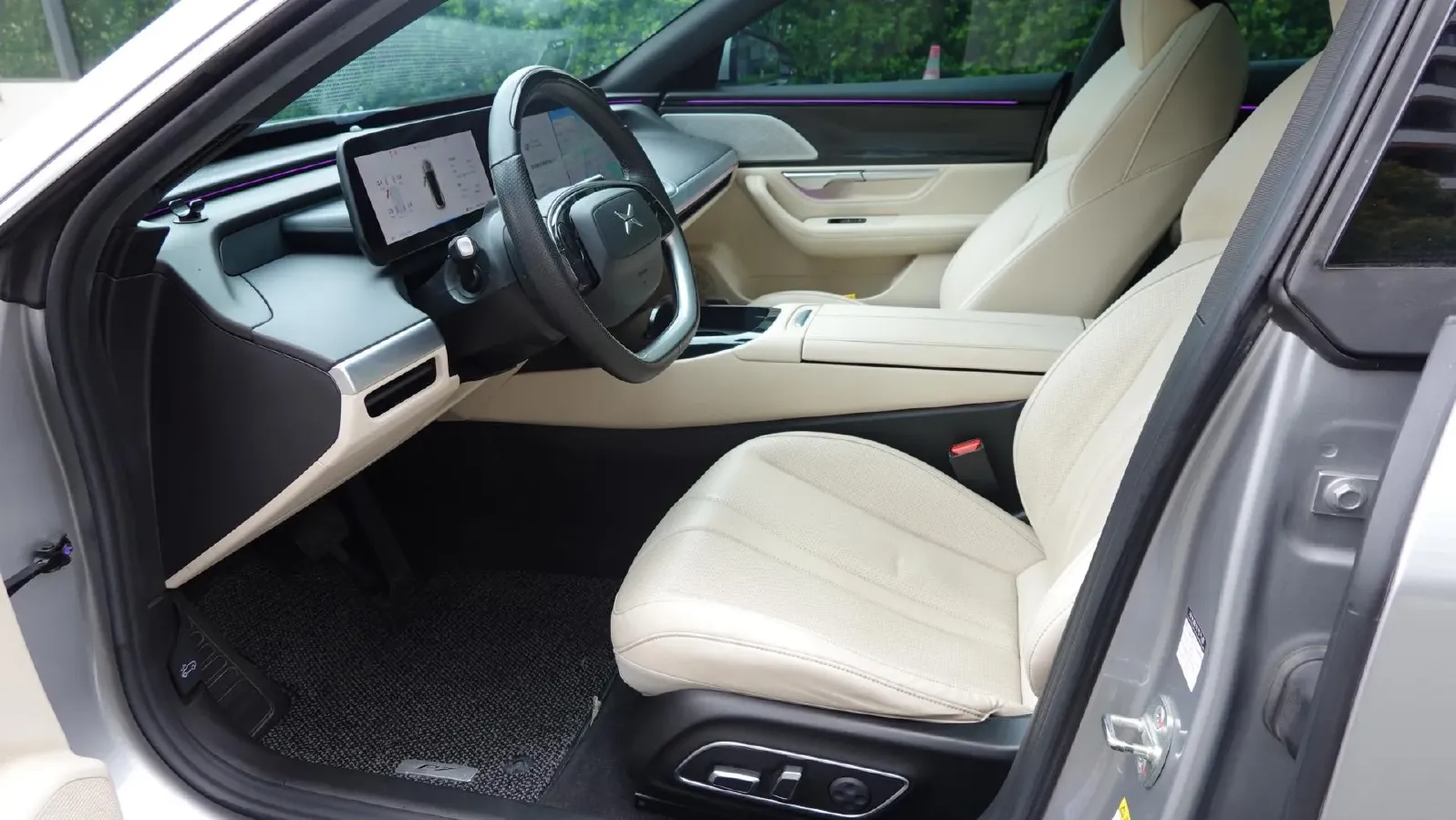 2022 DongFeng Forthing M7 2.0T 224HP L4 8AT,autocango,china used car exporter,china ev exporter,chinese used car exporter,chinese used ev exporter