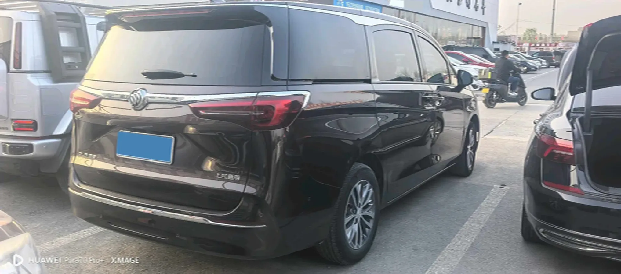 2021 Buick GL8 2.0T 237HP L4 9AT,autocango,china used car exporter,china ev exporter,chinese used car exporter,chinese used ev exporter