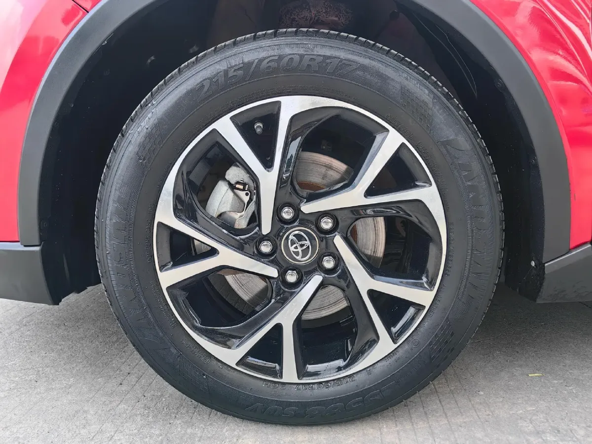 2018 Toyota C-HR 2.0L 171HP L4 CVT,autocango,china used car exporter,china ev exporter,chinese used car exporter,chinese used ev exporter