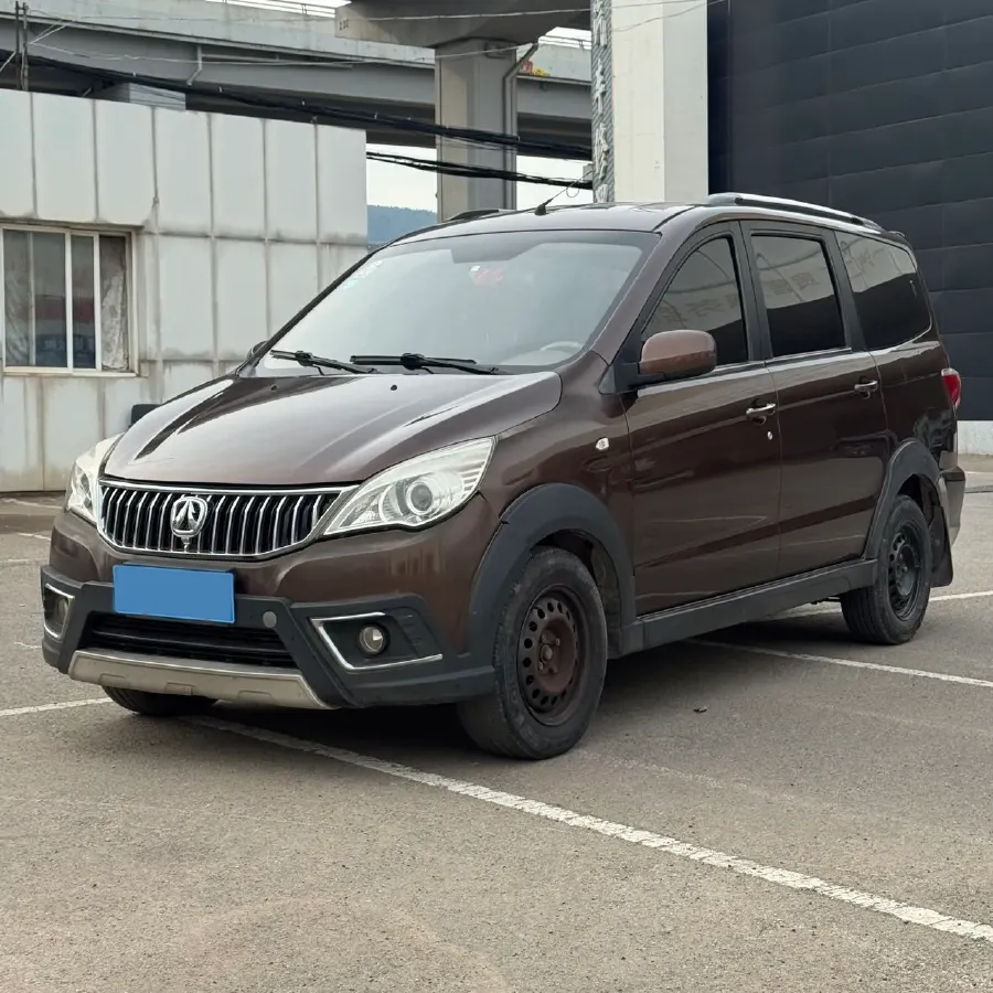 2016 BAIC WeiWang M35 1.5L 116HP L4 5MT,autocango,china used car exporter,china ev exporter,chinese used car exporter,chinese used ev exporter