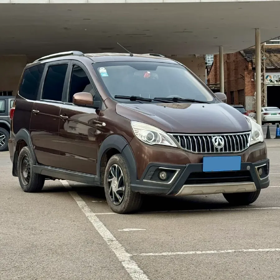 2016 BAIC WeiWang M35 1.5L 116HP L4 5MT,autocango,china used car exporter,china ev exporter,chinese used car exporter,chinese used ev exporter