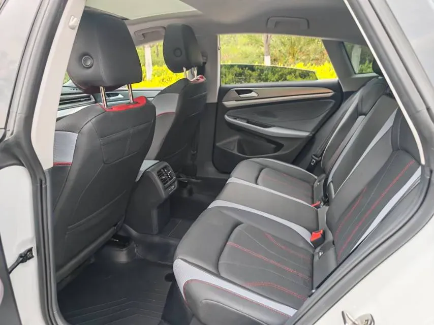 2025 Volkswagen Lamando 1.4T 150HP L4 7DCT,autocango,china used car exporter,china ev exporter,chinese used car exporter,chinese used ev exporter