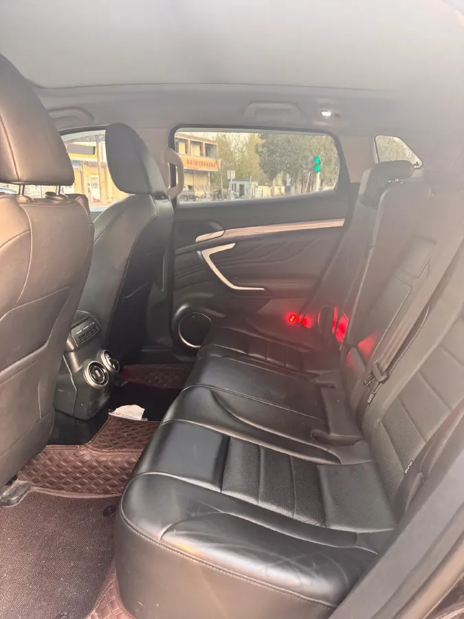 2017 WEY VV7 2.0T 234HP L4 7DCT,autocango,china used car exporter,china ev exporter,chinese used car exporter,chinese used ev exporter