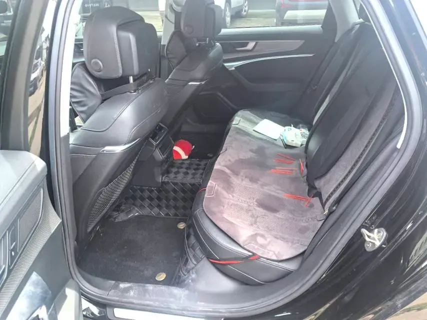 2021 Audi A6L 2.0T 190HP L4 7DCT,autocango,china used car exporter,china ev exporter,chinese used car exporter,chinese used ev exporter