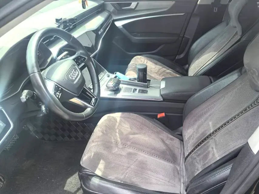 2021 Audi A6L 2.0T 190HP L4 7DCT,autocango,china used car exporter,china ev exporter,chinese used car exporter,chinese used ev exporter