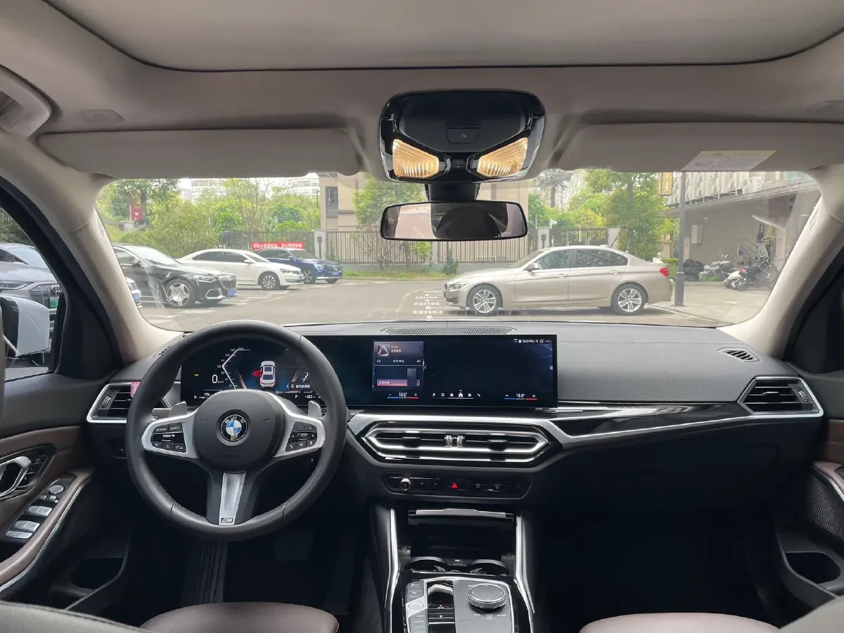 2024 BMW 3 Series 2.0T 156HP L4 8AT,autocango,china used car exporter,china ev exporter,chinese used car exporter,chinese used ev exporter