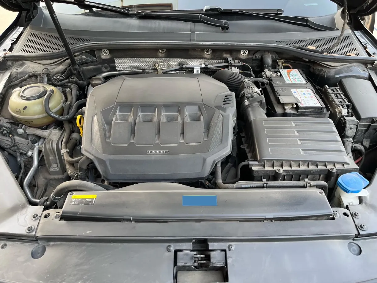 2021 Volkswagen Magotan 2.0T 186HP L4 7DCT,autocango,china used car exporter,china ev exporter,chinese used car exporter,chinese used ev exporter