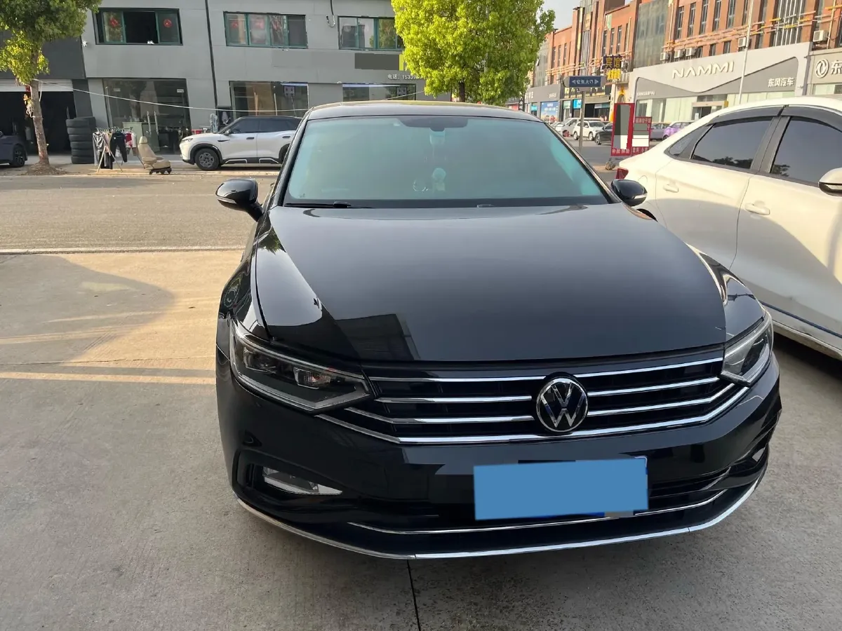 2021 Volkswagen Magotan 2.0T 186HP L4 7DCT,autocango,china used car exporter,china ev exporter,chinese used car exporter,chinese used ev exporter