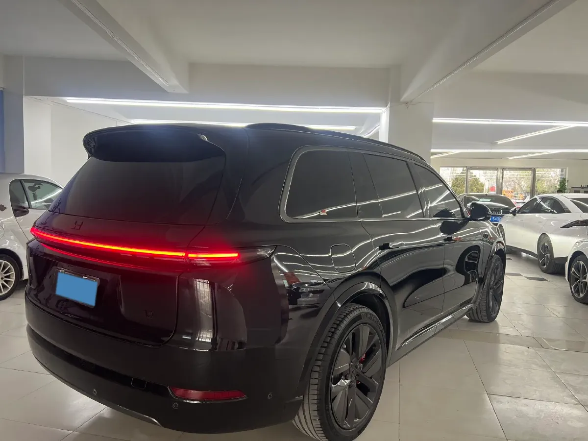 2024 Li L9 Range Extended 154HP REEV 52.3KWH,autocango,china used car exporter,china ev exporter,chinese used car exporter,chinese used ev exporter