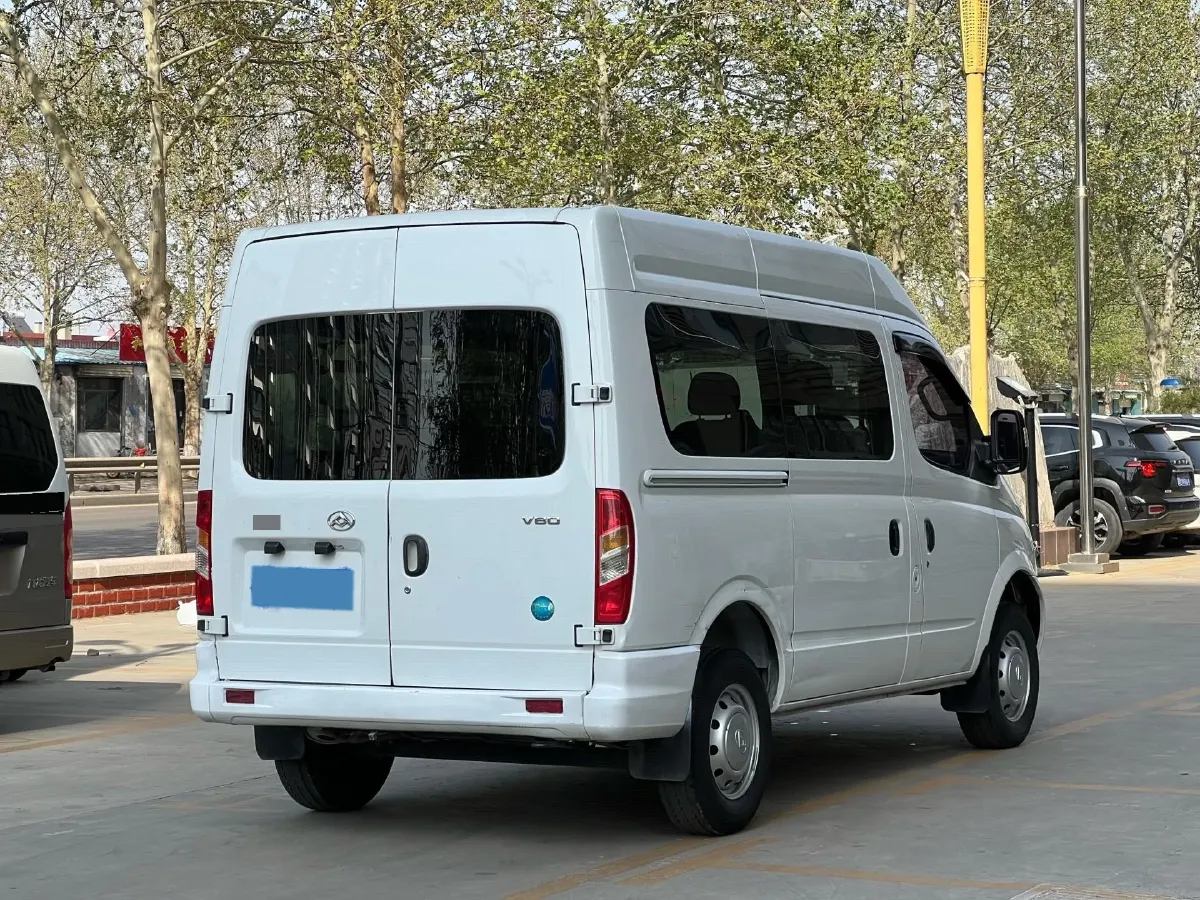2021 MAXUS XinTu V80 2.0T 127HP L4 6MT,autocango,china used car exporter,china ev exporter,chinese used car exporter,chinese used ev exporter