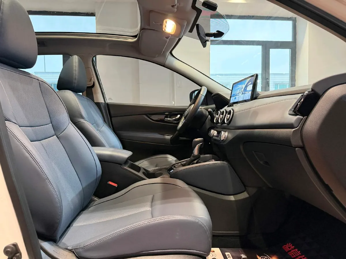 2025 Nissan Qashqai 2.0L 151HP L4 CVT,autocango,china used car exporter,china ev exporter,chinese used car exporter,chinese used ev exporter