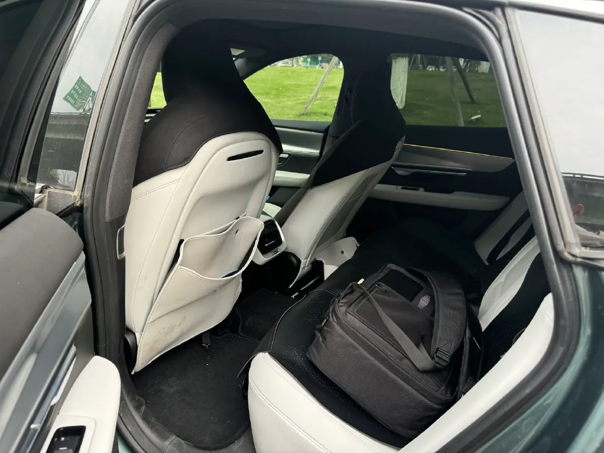 2023 Xpeng P7 BEV 86.2KWH,autocango,china used car exporter,china ev exporter,chinese used car exporter,chinese used ev exporter