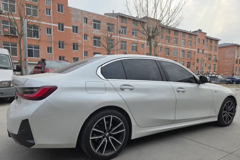 2023 BMW 3 Series 2.0T 156HP L4 8AT,autocango,china used car exporter,china ev exporter,chinese used car exporter,chinese used ev exporter