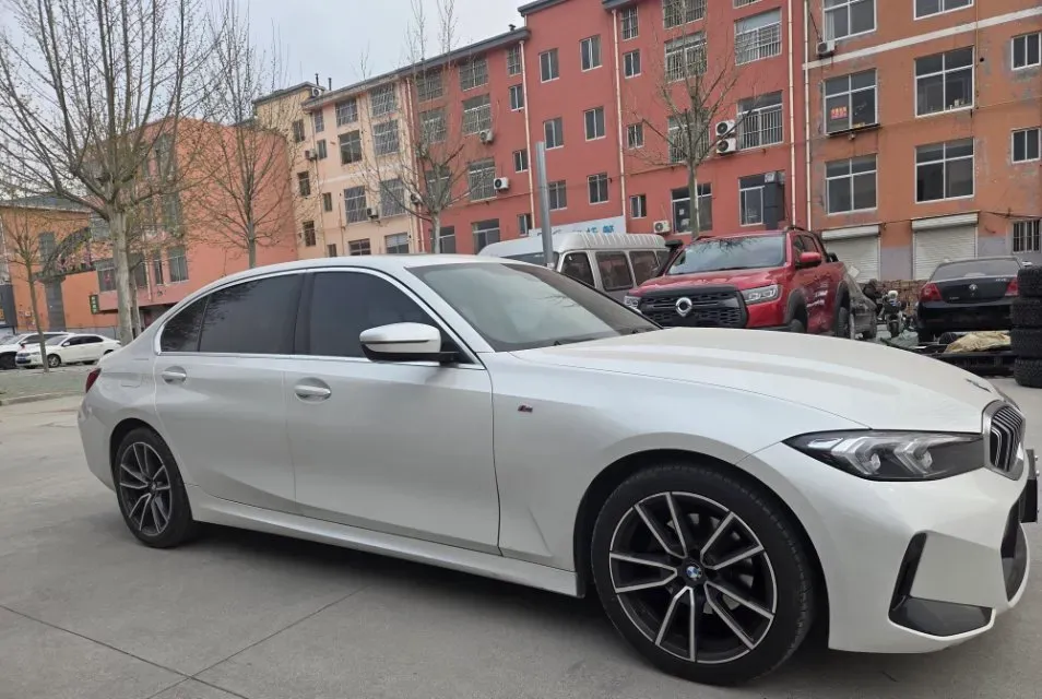 2023 BMW 3 Series 2.0T 156HP L4 8AT,autocango,china used car exporter,china ev exporter,chinese used car exporter,chinese used ev exporter