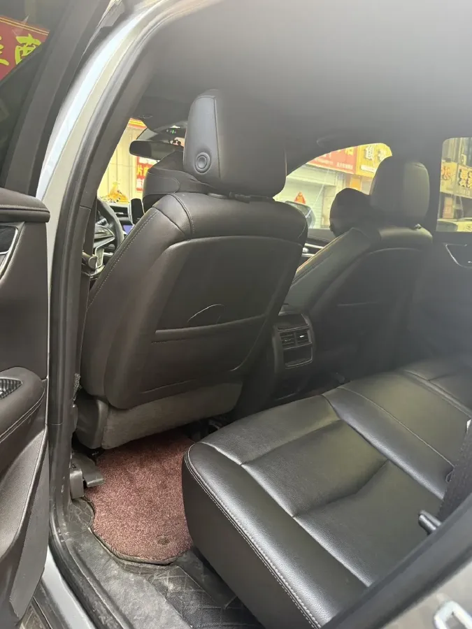 2022 Cadillac XT5 2.0T 237HP L4 9AT,autocango,china used car exporter,china ev exporter,chinese used car exporter,chinese used ev exporter