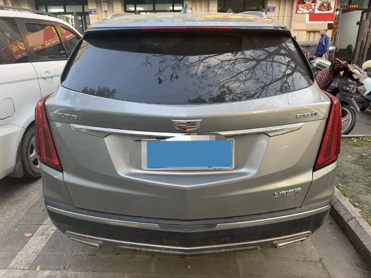 2022 Cadillac XT5 2.0T 237HP L4 9AT,autocango,china used car exporter,china ev exporter,chinese used car exporter,chinese used ev exporter