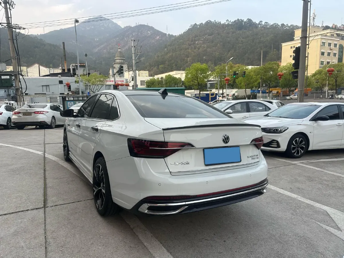 2023 Volkswagen Sagitar 1.5T 160HP L4 7DCT,autocango,china used car exporter,china ev exporter,chinese used car exporter,chinese used ev exporter