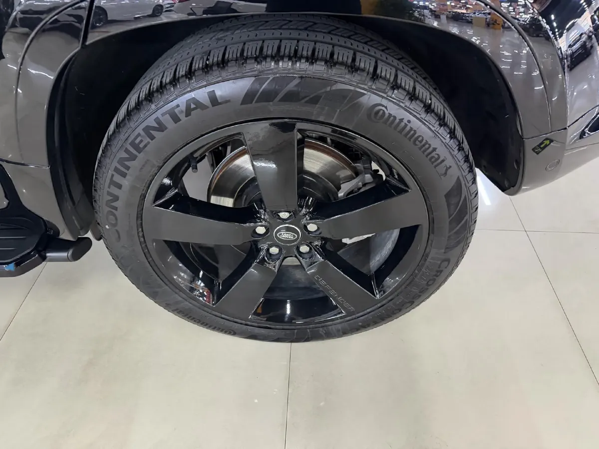 2025 Land Rover Defender 3.0T 400HP L6 8AT,autocango,china used car exporter,china ev exporter,chinese used car exporter,chinese used ev exporter