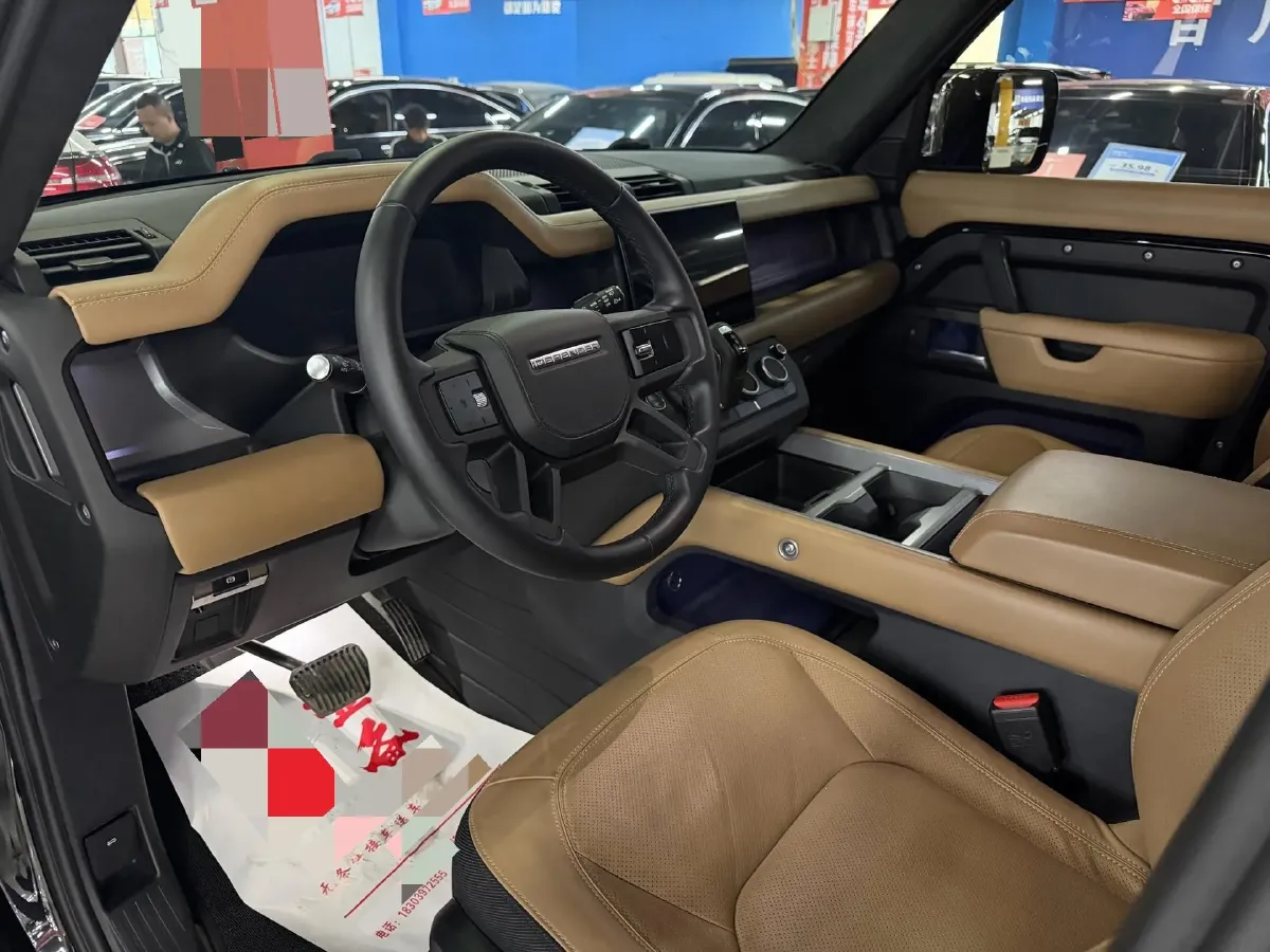 2025 Land Rover Defender 3.0T 400HP L6 8AT,autocango,china used car exporter,china ev exporter,chinese used car exporter,chinese used ev exporter