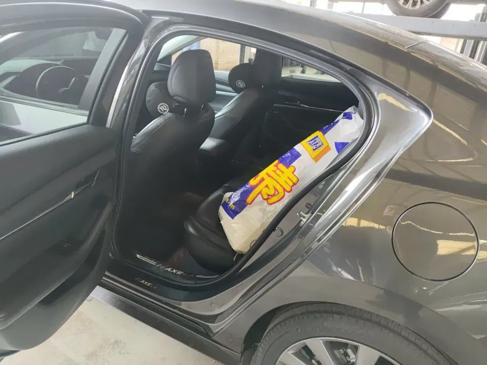 2020 Mazda 3 Axela 2.0L 158HP L4 6AT,autocango,china used car exporter,china ev exporter,chinese used car exporter,chinese used ev exporter