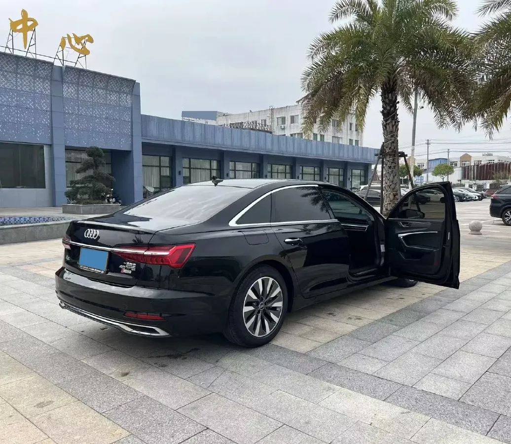 2023 Audi A6L 2.0T 245HP L4 7DCT,autocango,china used car exporter,china ev exporter,chinese used car exporter,chinese used ev exporter