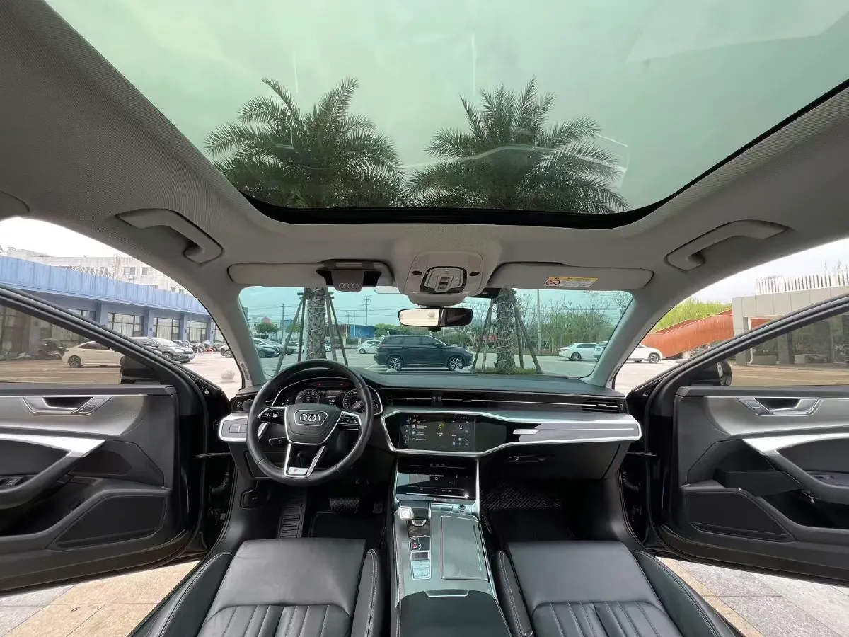 2023 Audi A6L 2.0T 245HP L4 7DCT,autocango,china used car exporter,china ev exporter,chinese used car exporter,chinese used ev exporter