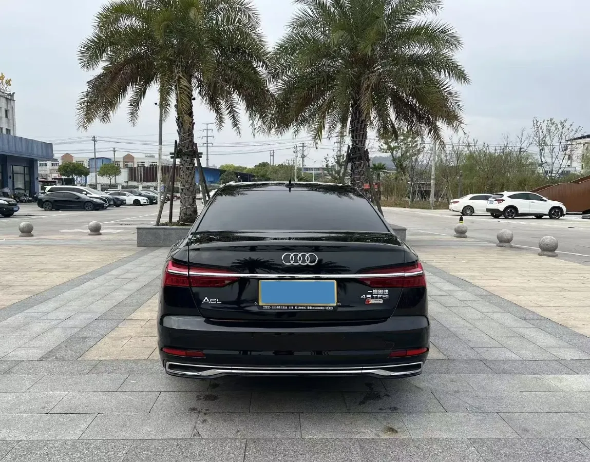 2023 Audi A6L 2.0T 245HP L4 7DCT,autocango,china used car exporter,china ev exporter,chinese used car exporter,chinese used ev exporter