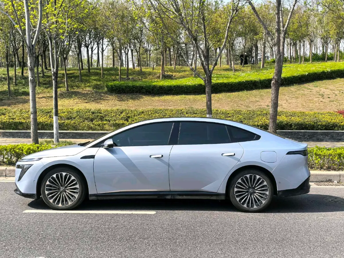 2025 Nissan N7 BEV 58KWH,autocango,china used car exporter,china ev exporter,chinese used car exporter,chinese used ev exporter