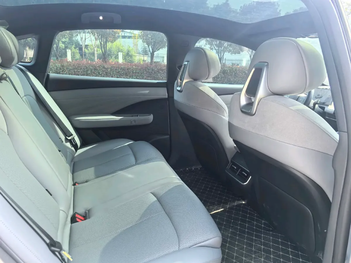 2025 Nissan N7 BEV 58KWH,autocango,china used car exporter,china ev exporter,chinese used car exporter,chinese used ev exporter