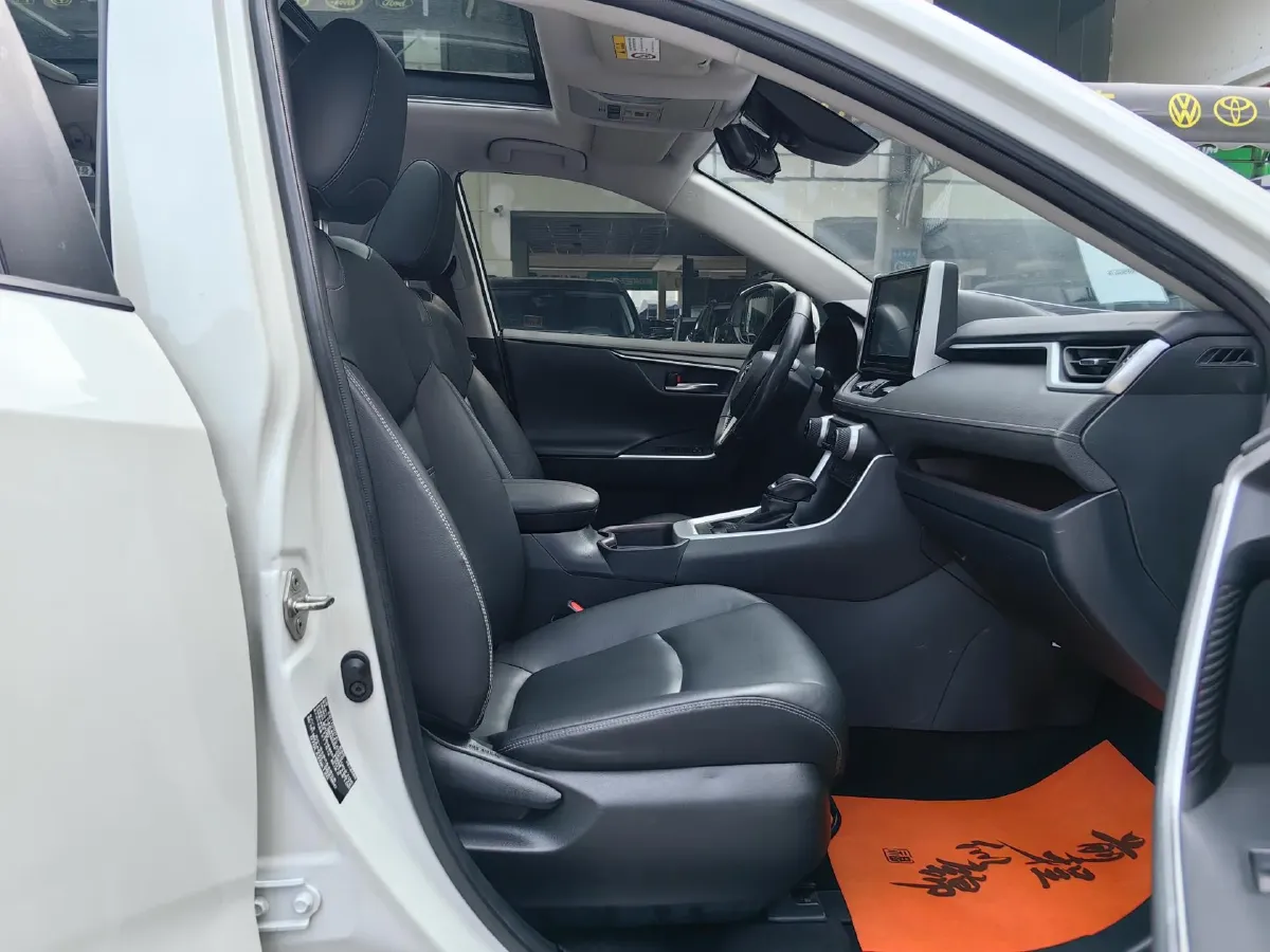 2020 Toyota RAV4 2.0L 171HP L4 CVT,autocango,china used car exporter,china ev exporter,chinese used car exporter,chinese used ev exporter