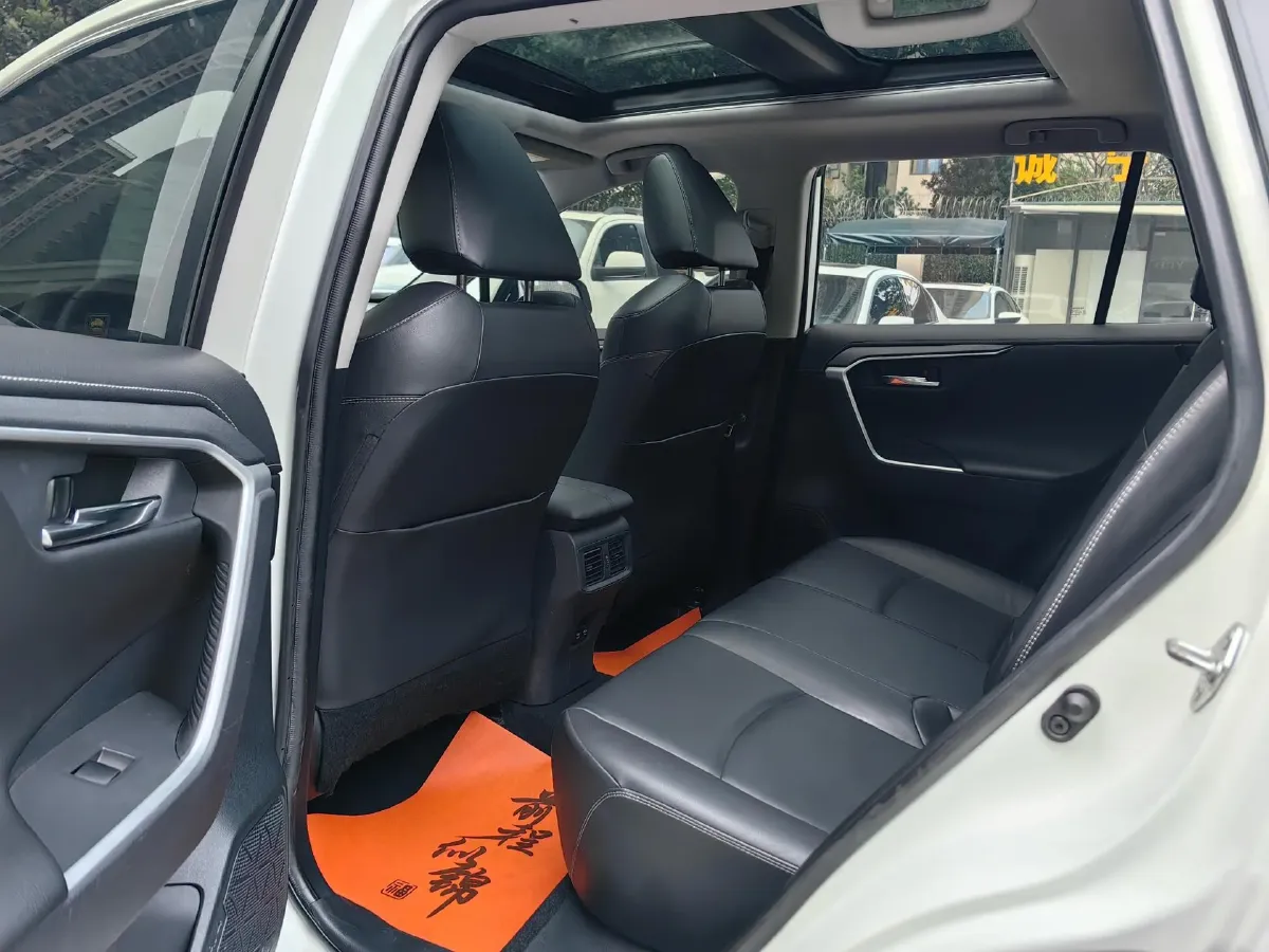 2020 Toyota RAV4 2.0L 171HP L4 CVT,autocango,china used car exporter,china ev exporter,chinese used car exporter,chinese used ev exporter