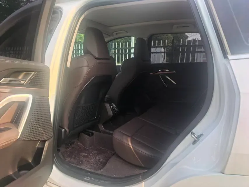 2024 BMW X1 2.0T 204HP L4 7DCT,autocango,china used car exporter,china ev exporter,chinese used car exporter,chinese used ev exporter