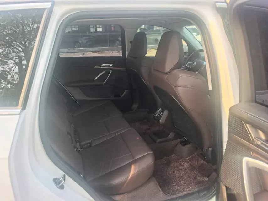 2024 BMW X1 2.0T 204HP L4 7DCT,autocango,china used car exporter,china ev exporter,chinese used car exporter,chinese used ev exporter