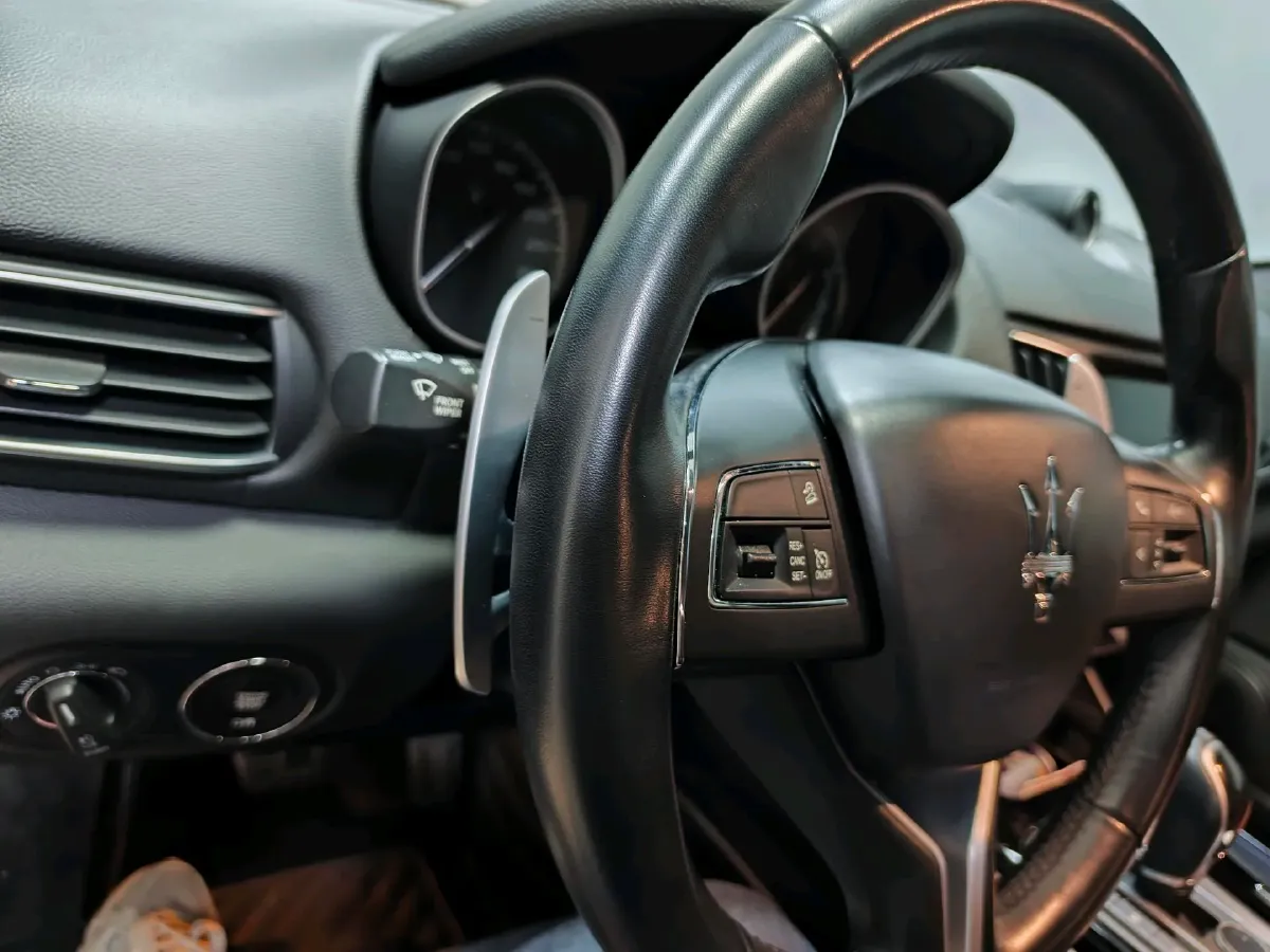 2018 Jaguar XJ 3.0T 340HP V6 8AT,autocango,china used car exporter,china ev exporter,chinese used car exporter,chinese used ev exporter