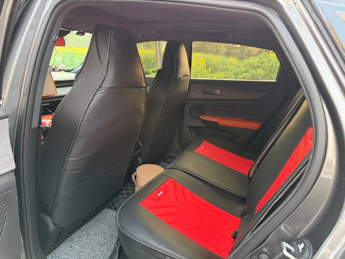 2025 ChangAn UNI-V 2.0T 245HP L4 8AT,autocango,china used car exporter,china ev exporter,chinese used car exporter,chinese used ev exporter