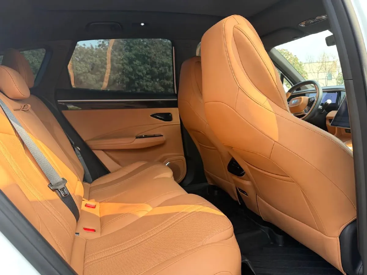 2025 Geely Galaxy L7 1.5L 112HP L4 1DHT PHEV 18.4KWH,autocango,china used car exporter,china ev exporter,chinese used car exporter,chinese used ev exporter