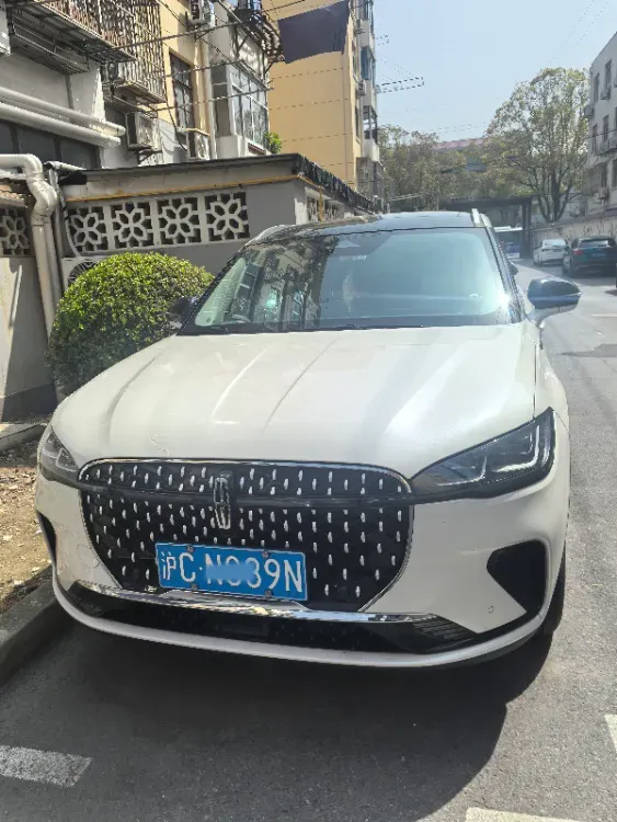 2023 Lincoln Corsair 2.0T 261HP L4 8AT,autocango,china used car exporter,china ev exporter,chinese used car exporter,chinese used ev exporter