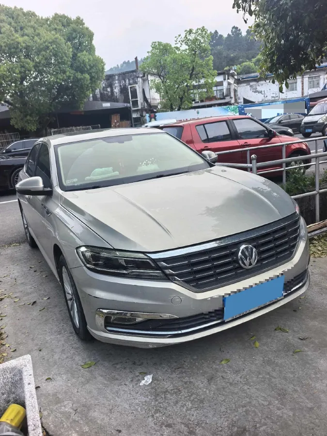 2018 Skoda Karoq 1.4T 150HP L4 7DCT,autocango,china used car exporter,china ev exporter,chinese used car exporter,chinese used ev exporter