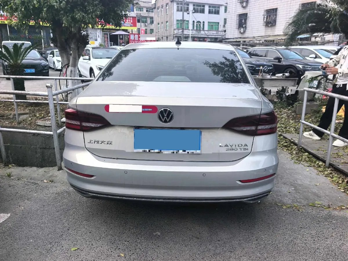 2018 Skoda Karoq 1.4T 150HP L4 7DCT,autocango,china used car exporter,china ev exporter,chinese used car exporter,chinese used ev exporter